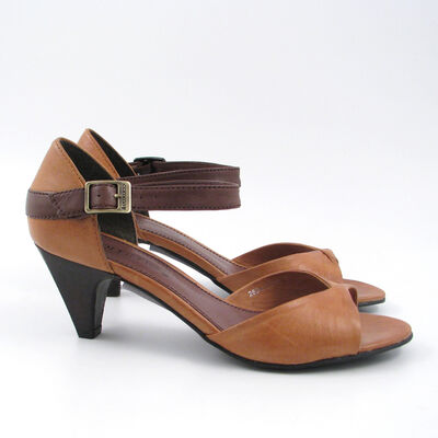 comma / Riemchen-Peeptoes Hellbraun-Braun (Cognac/Espresso), Leder