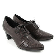 comma Hochfrontpumps mit Schn&uuml;rung, Dunkelbraun-Smoke