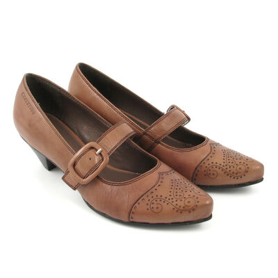 comma Spangen-Pumps Hellbraun-Camel, Spitze Form, Leder