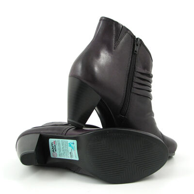 Marco Tozzi / Leder-Stiefelette Violett/Purple mit Raffungen